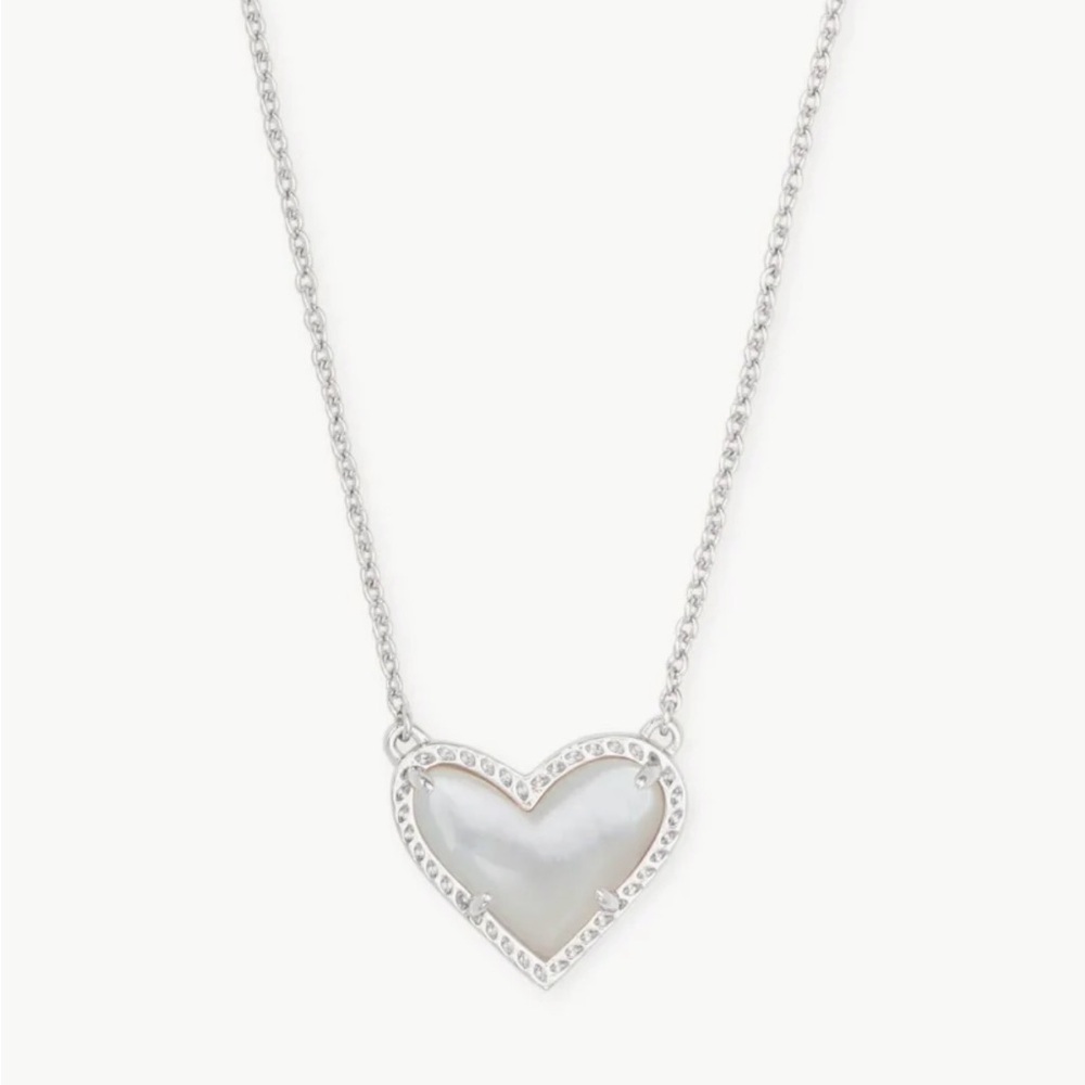 Kendra Scott Ari Heart Silver Pendant Necklace in Ivory Mother-of-Pearl, NWT